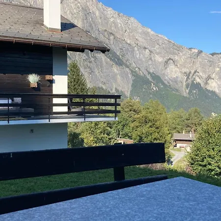 Le Lezard Et La Grenouille Bed & Breakfast Ovronnaz
