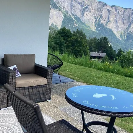 Le Lezard Et La Grenouille 3*