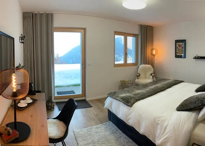 Le Lezard Et La Grenouille 3*