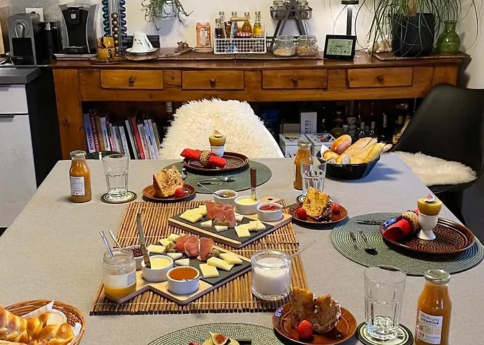 Le Lezard Et La Grenouille Alojamento de Acomodação e Pequeno-almoço