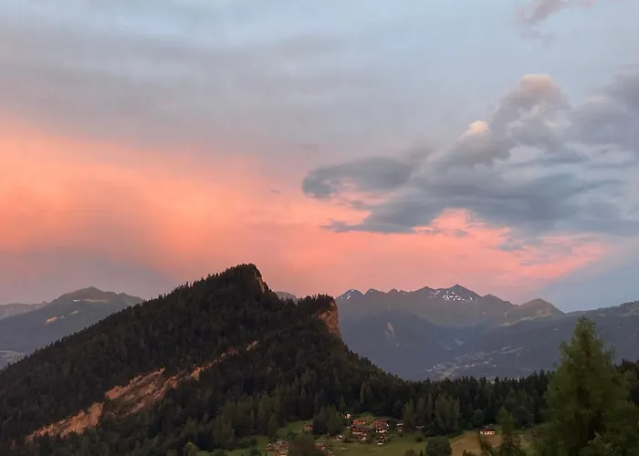 Alojamento de Acomodação e Pequeno-almoço Le Lezard Et La Grenouille Ovronnaz